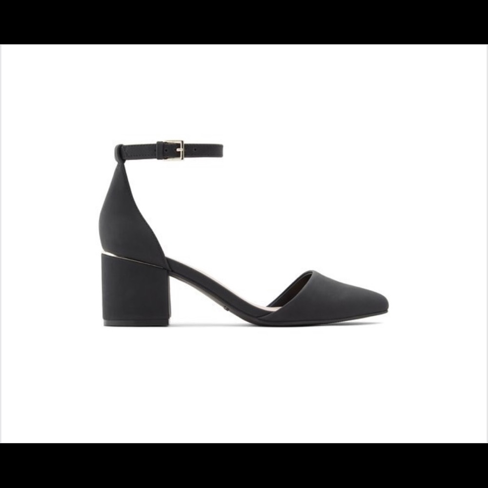 CALL IT SPRING BLACK SHORT HEELS